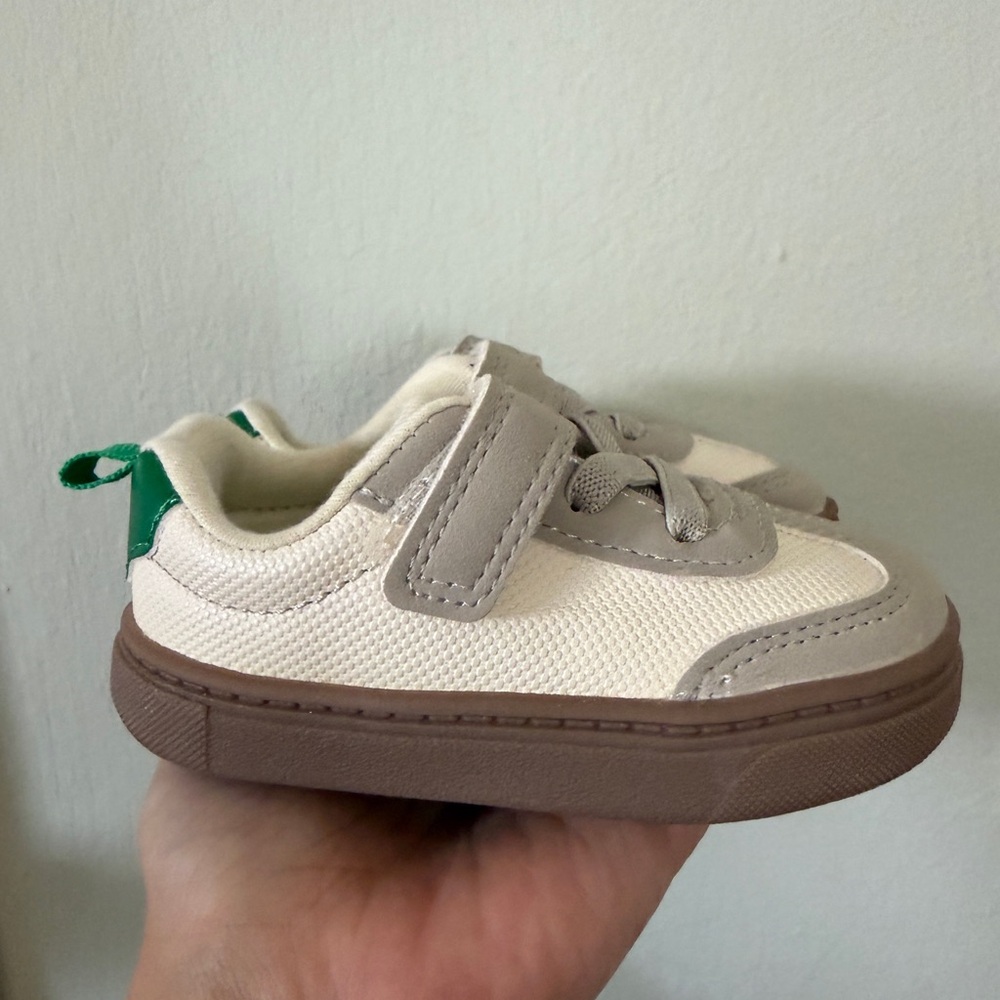 Carter’s First Walkers Size 4